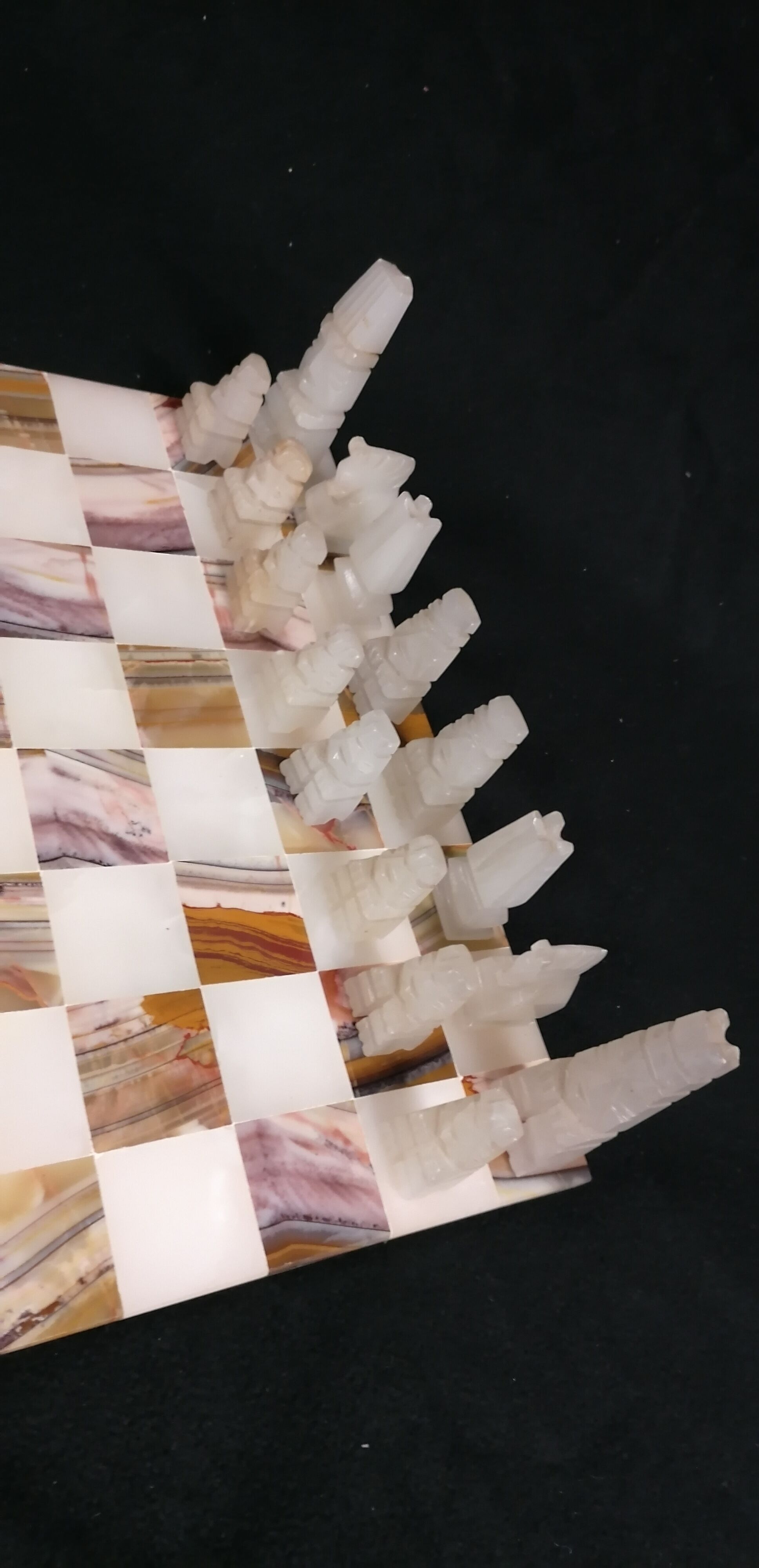 Marble and onyx chess game