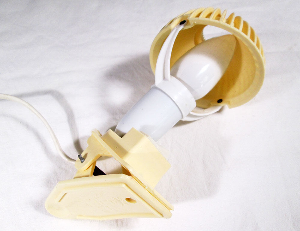 Mushroom lamp with clip