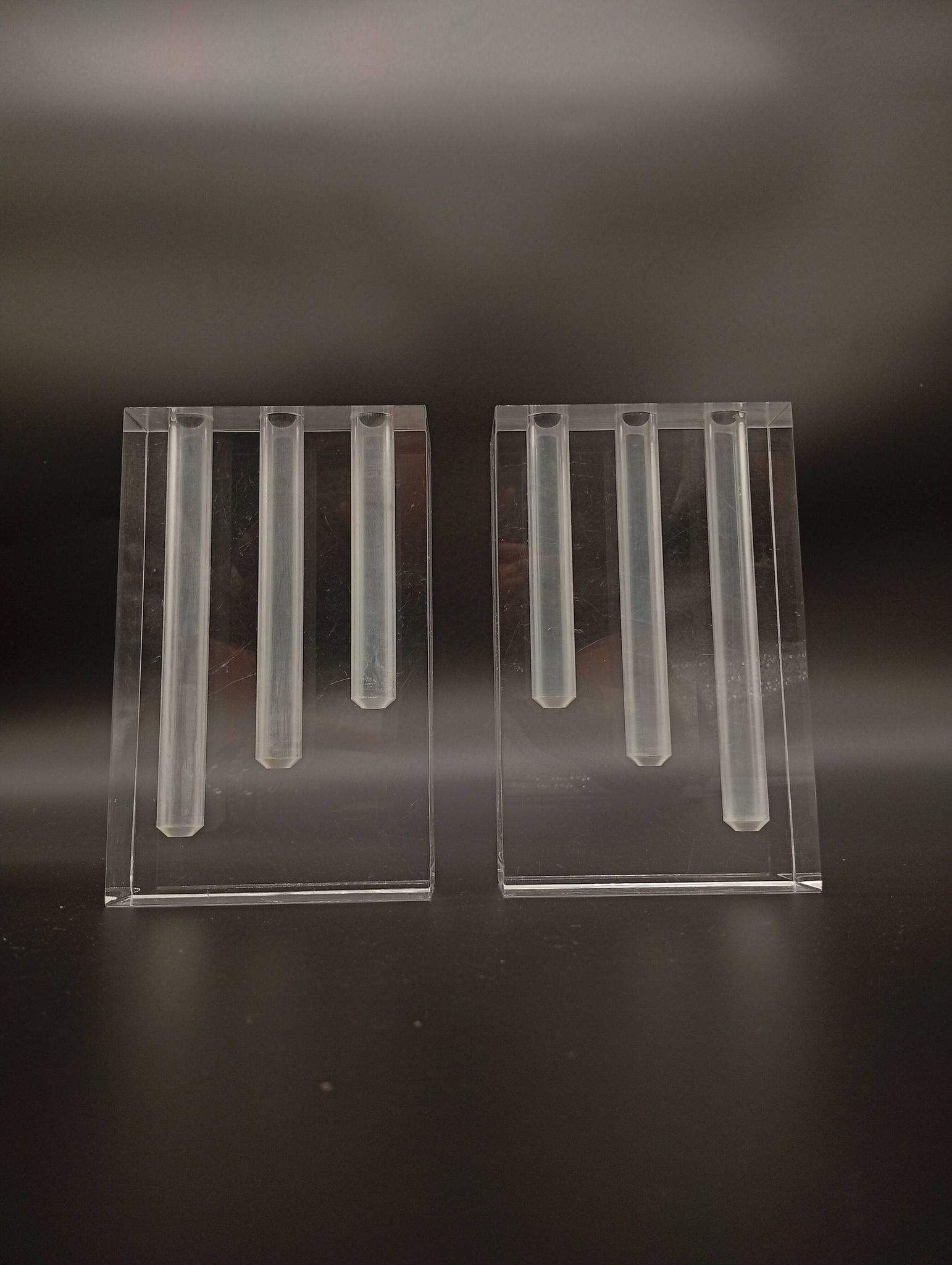 Duo Vase Bloc Résine Lucite Triple Cheminée Plexiglas Design Postmoderne