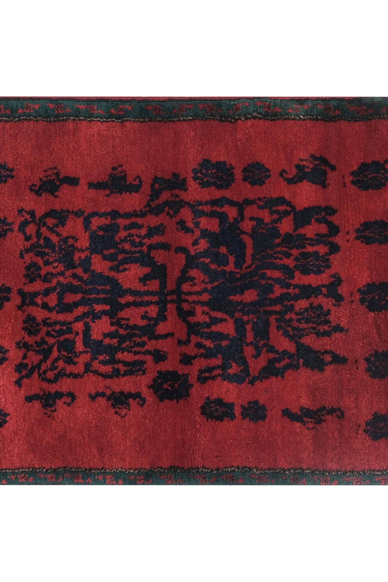 Vintage handmade Turkish rug 105x139 cm