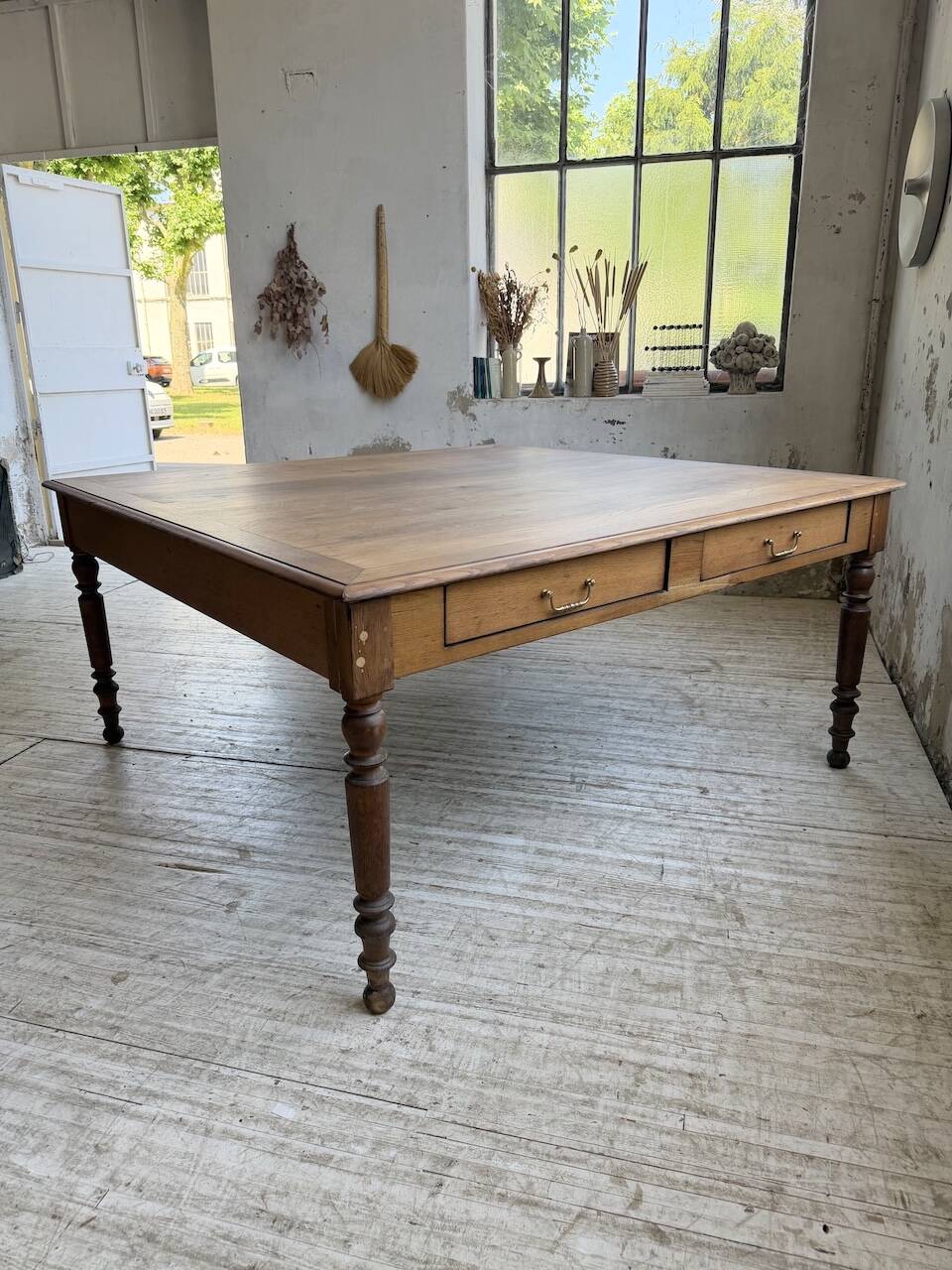Grande table de ferme XL chêne « carrée » conférence 1950