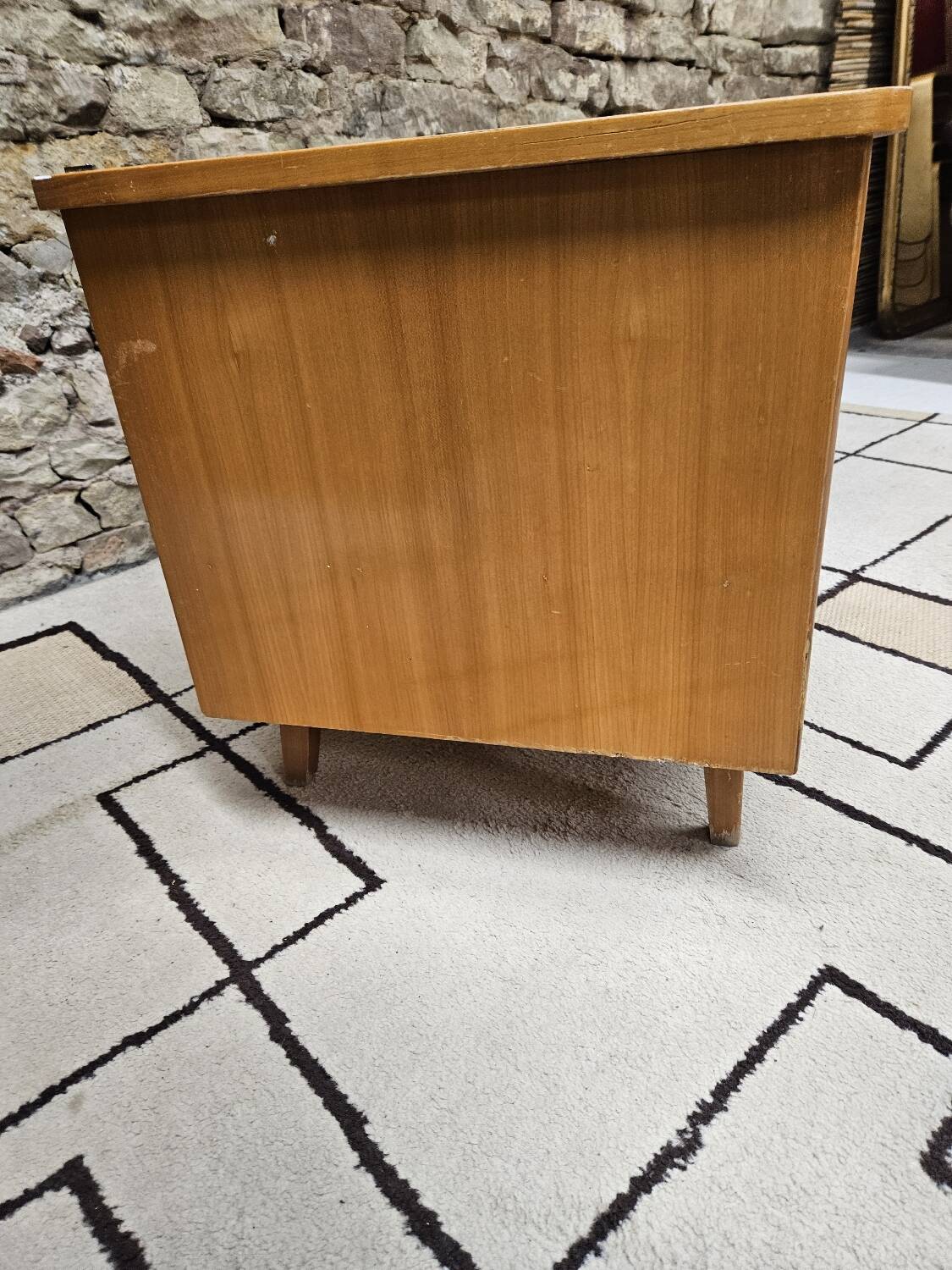 Small vintage sideboard 1960 compass foot