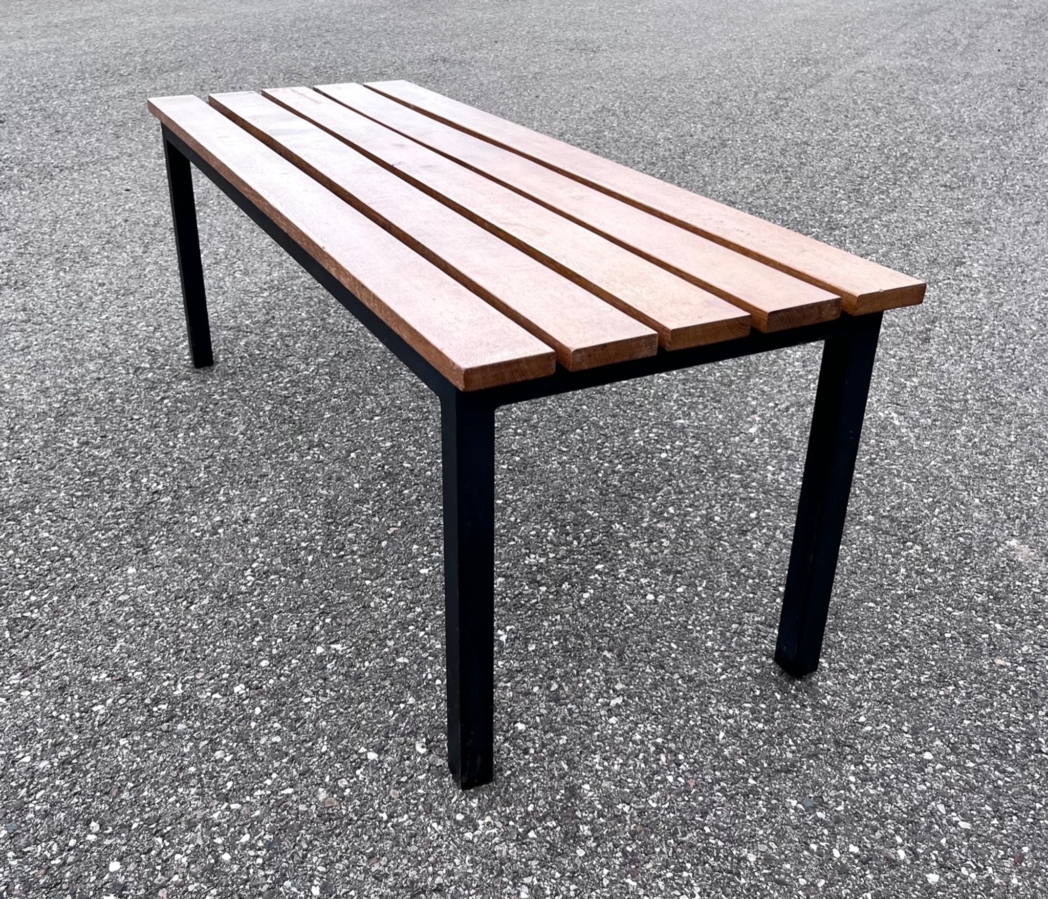 Banc industriel en acier et chêne