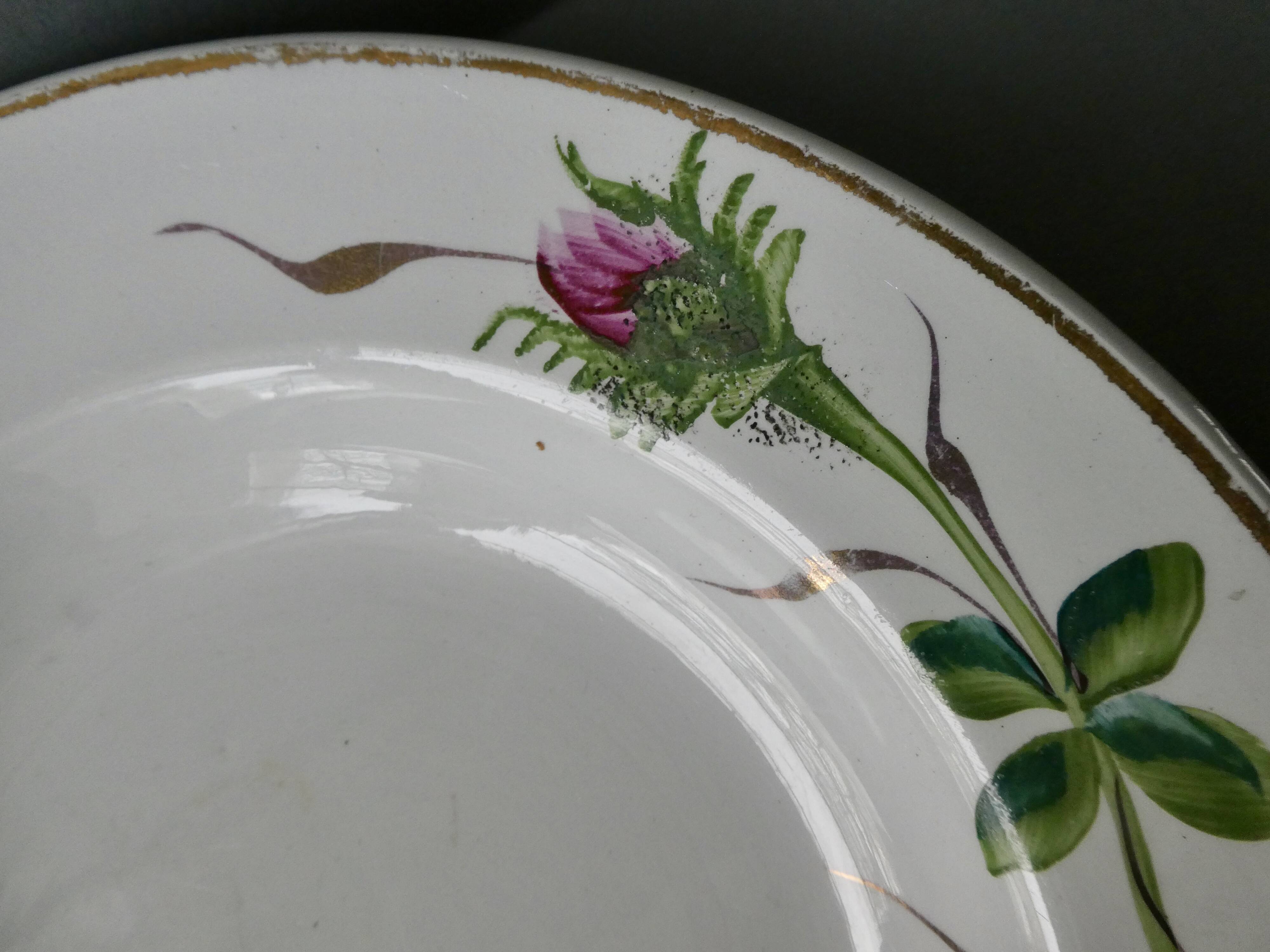 Lot of 2 hollow plates Moulin des Wolves, painted décor