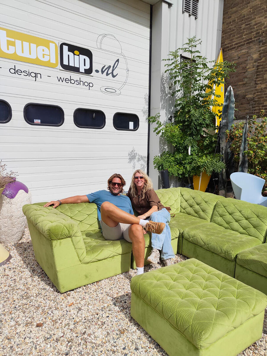 Canapé modulable en velours vert vintage Laauser