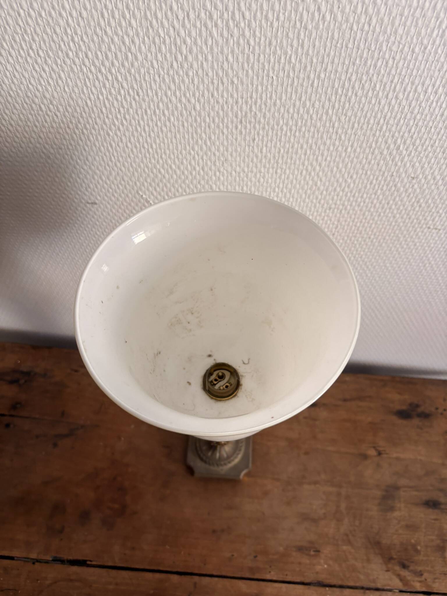 Lampe Bouillotte Style Louis XVI Laiton Doré Tulipe Opaline