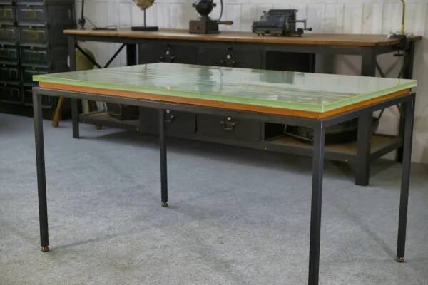 Table design en verre Saint-Gobain et métal laqué noir 1960’s
