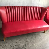 1960s vintage lounge set in purple vinyl — 2-seater sofa and 2 armchairs