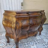 Tomb-shaped chest of drawers in perfect condition