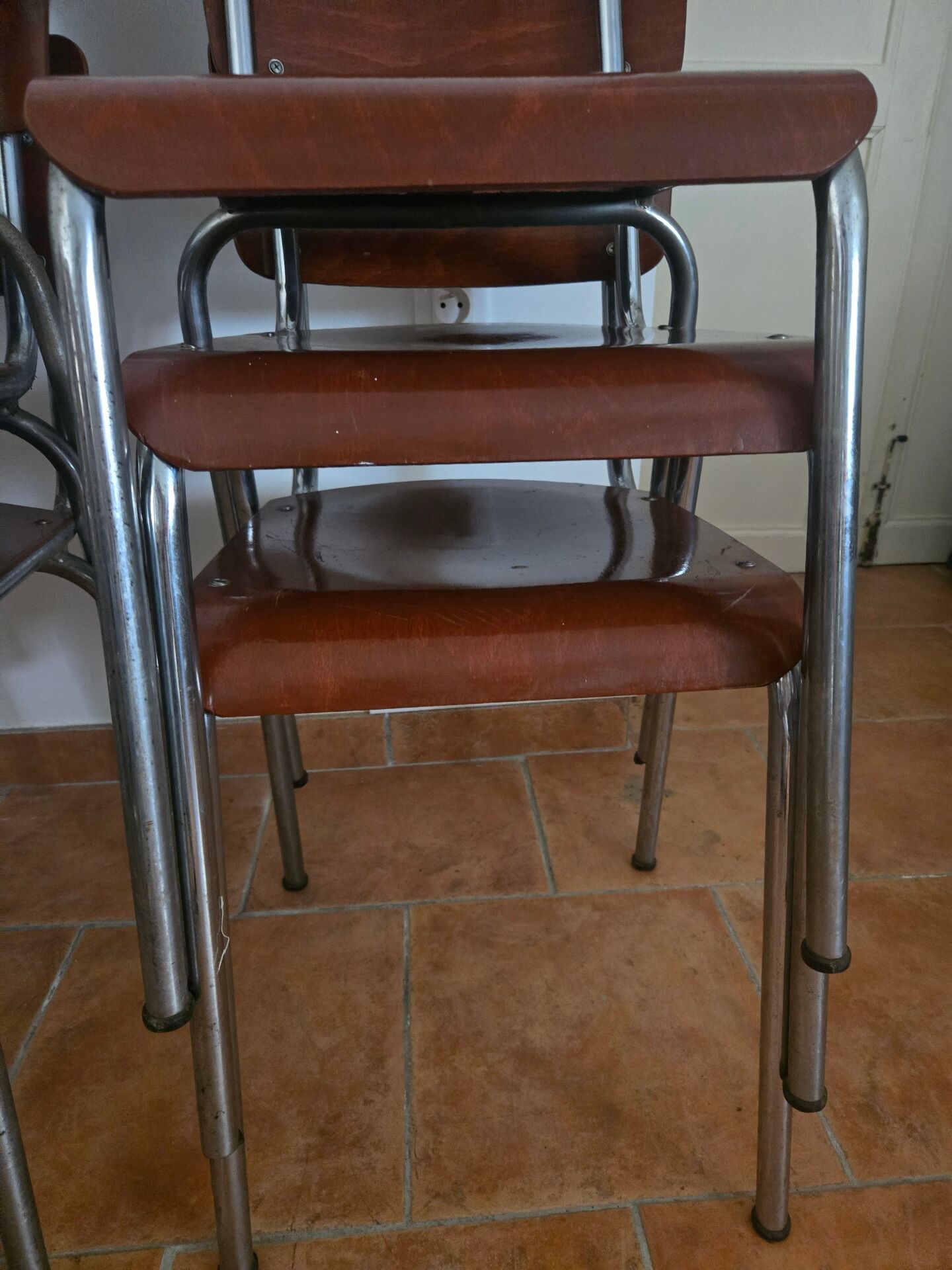 6 vintage chairs