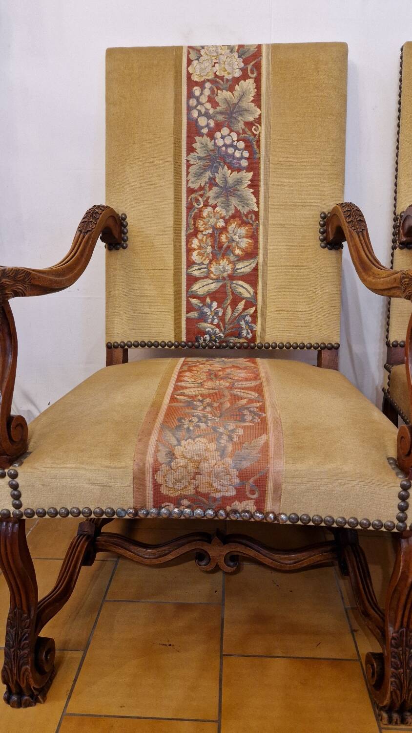 Pair of Renaissance armchairs