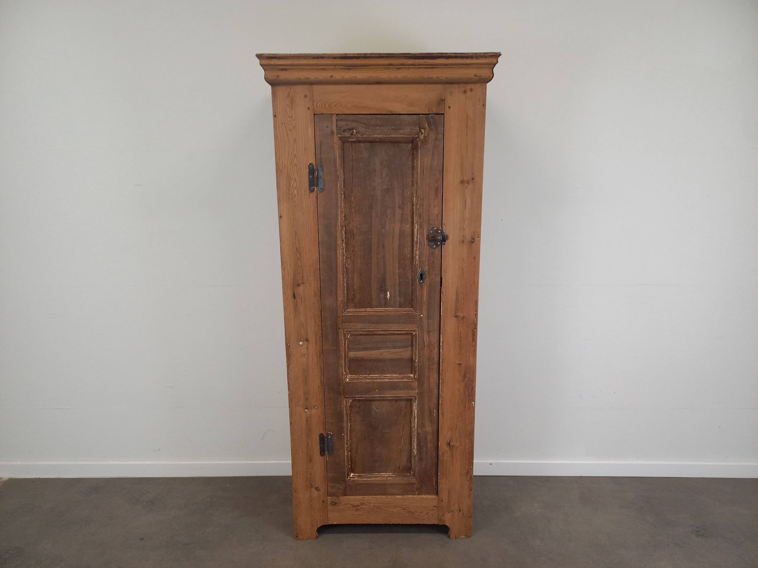 Parisian fir wardrobe