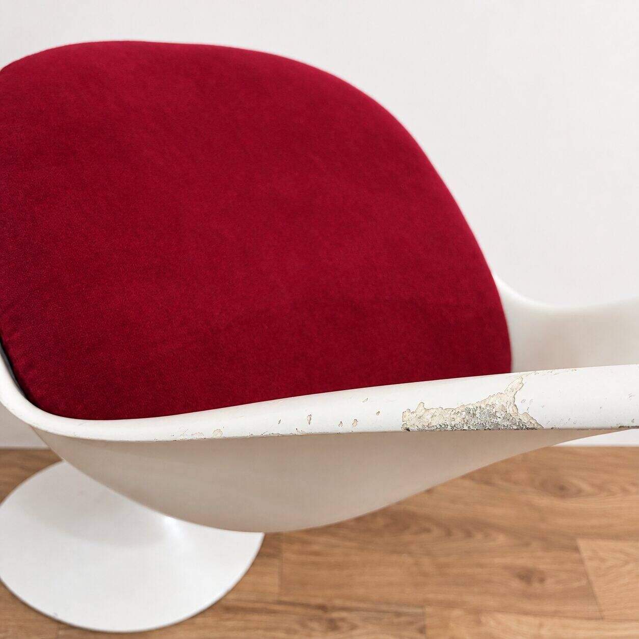 Tulip Chairs by Eero Saarinen for Knoll