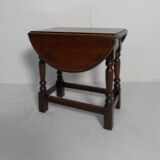 Vintage oak sidetable