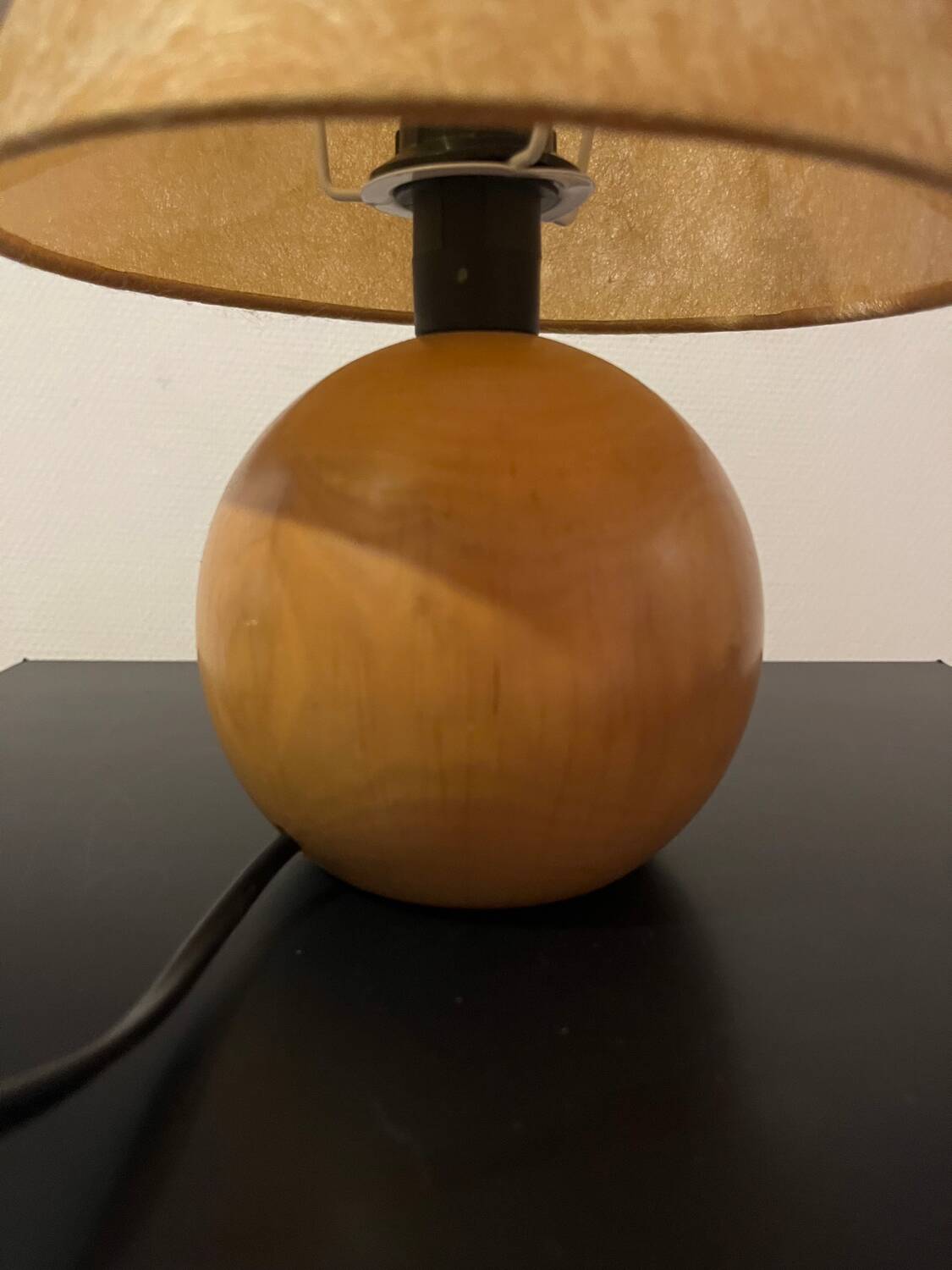 Lampe boule bois massif