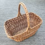 Wicker basket with handle: vintage