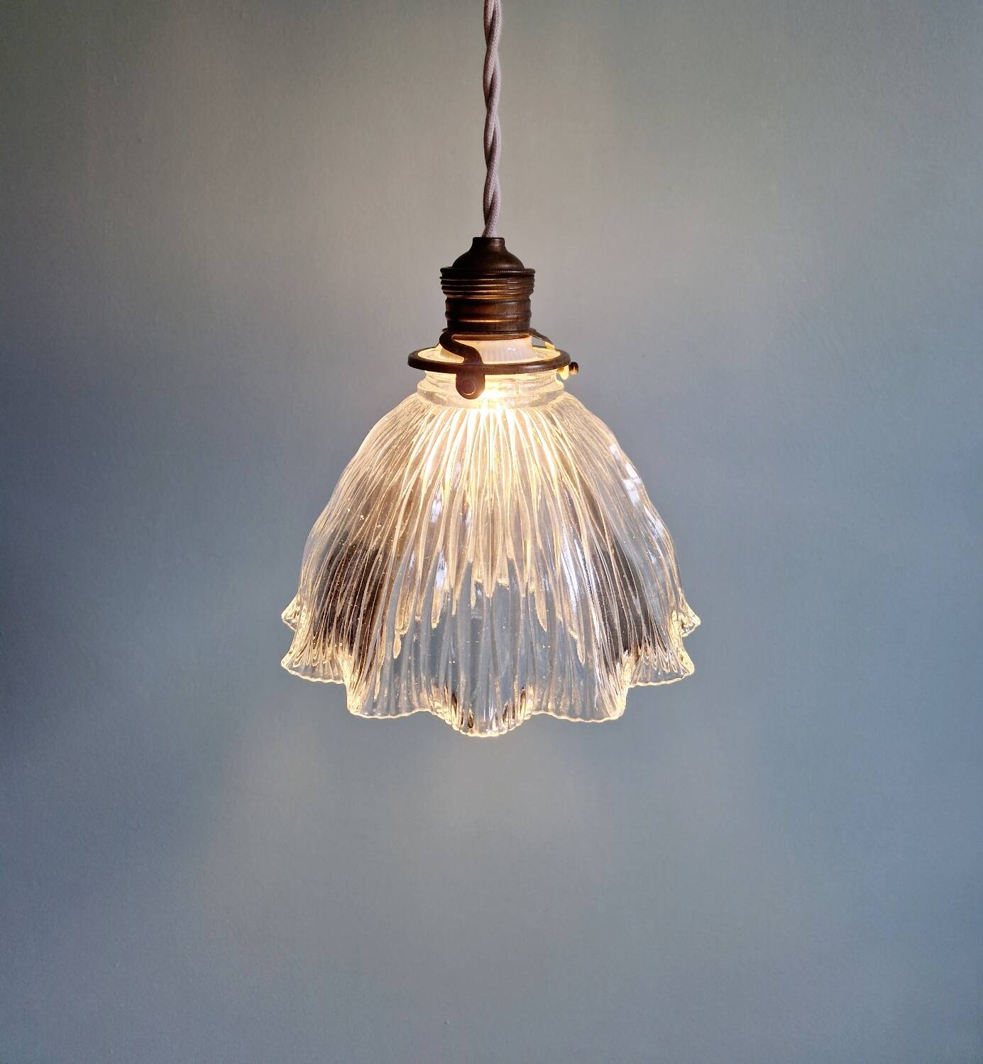 Suspension Art Déco Holophane en verre transparent rainuré, 1920-30