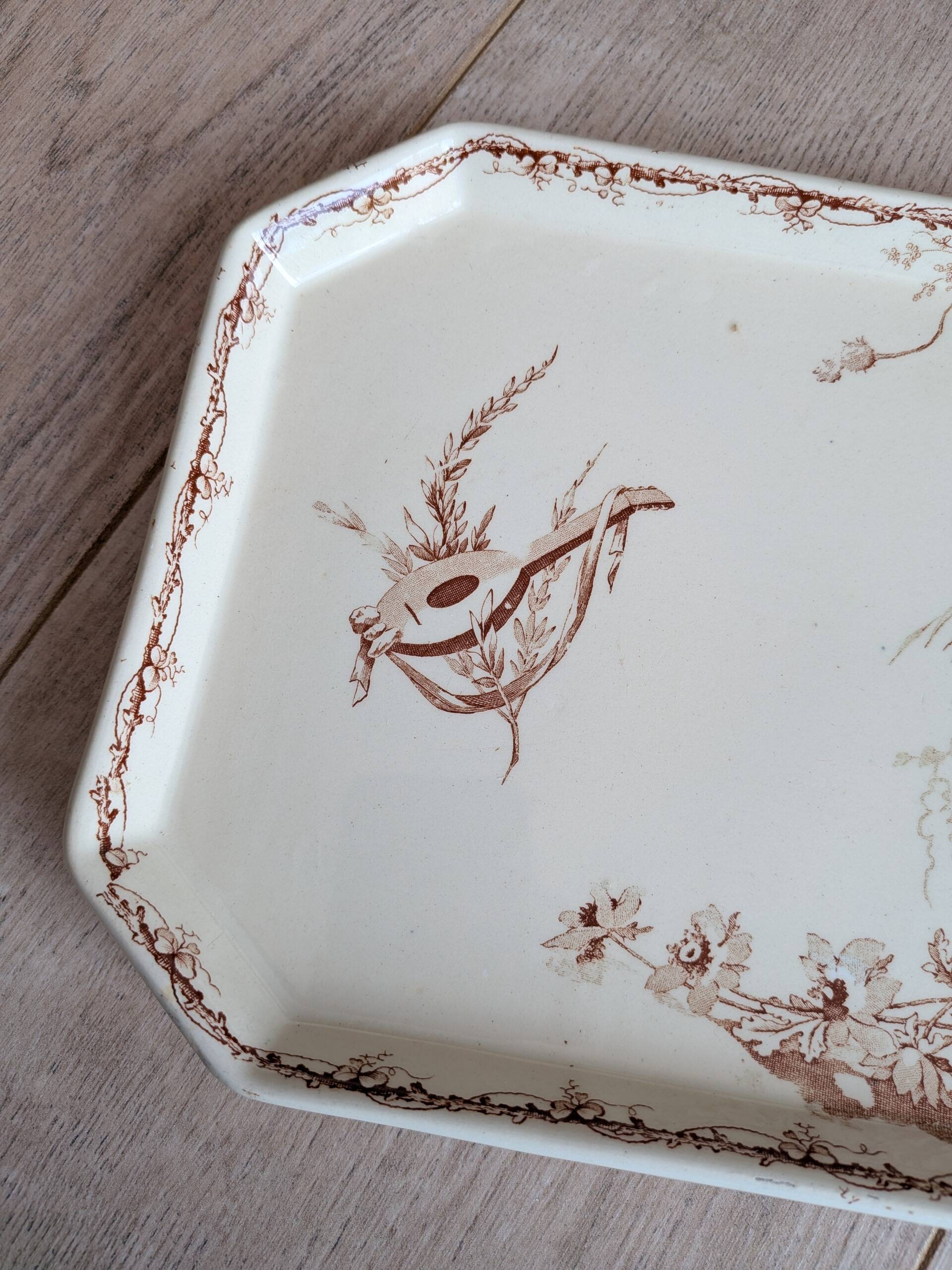 Octagonal country plate by KG Lunéville in ironstone