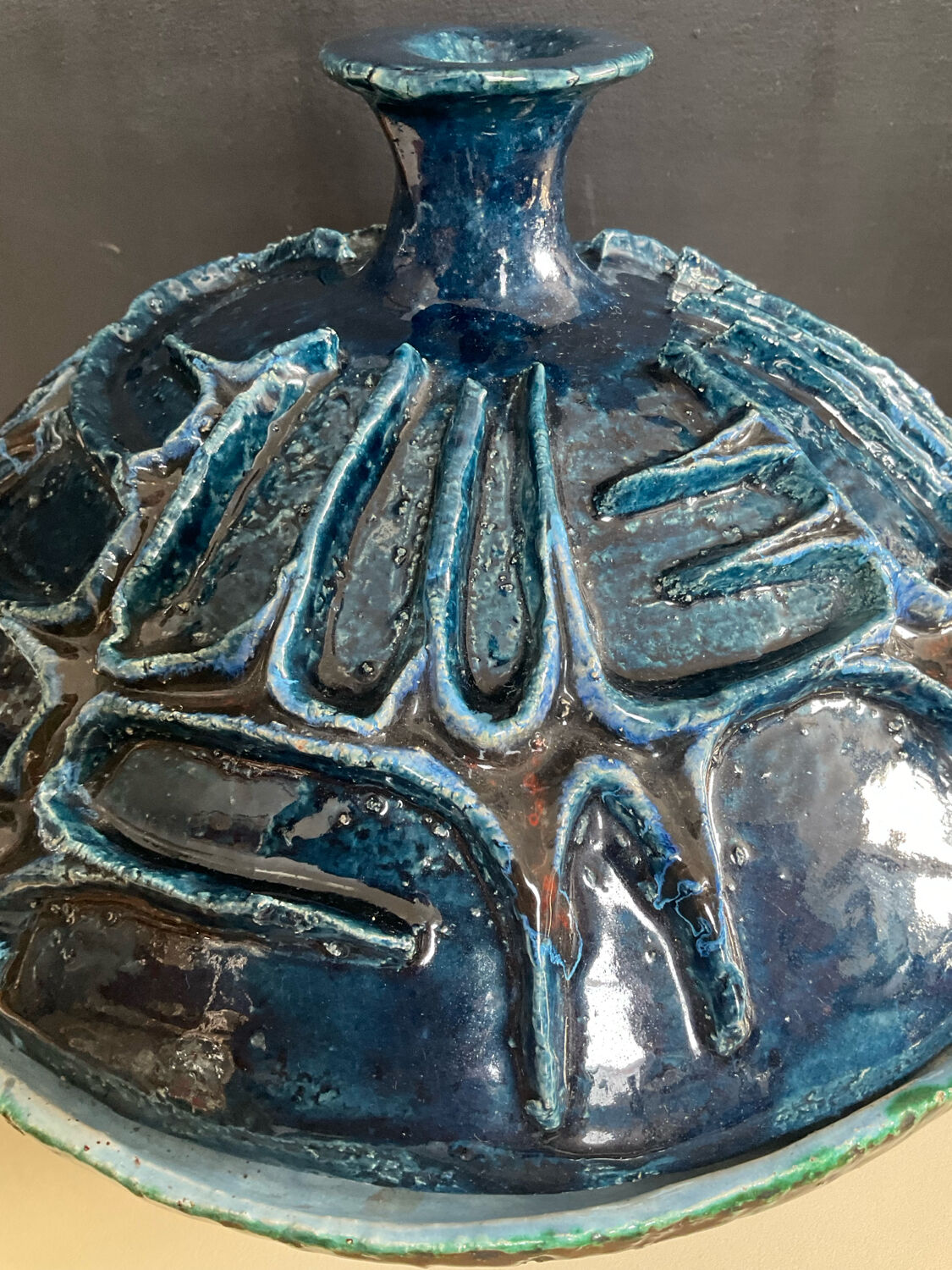 Vintage covered large pot in brutalist ceramic - Hungary