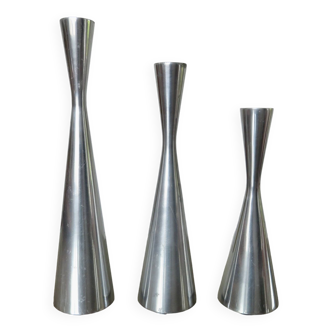 Series of 3 Scandinavian "diabolo" candlesticks in aluminum 1970