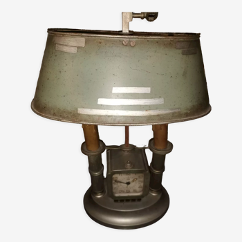 lampe bouillotte des années 1930 en tôle et réveil intégré