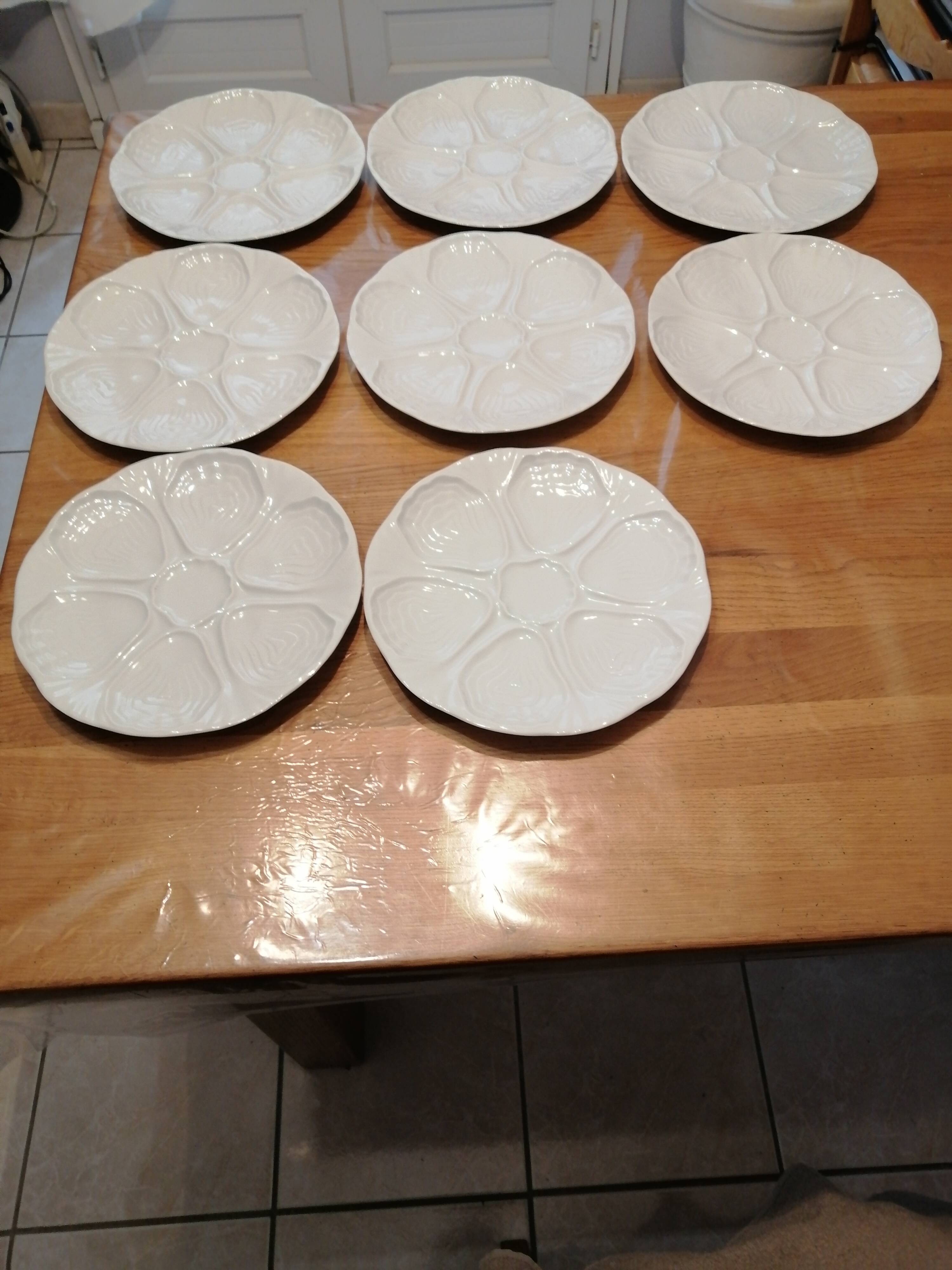 Set of 8 oyster plates in limoges porcelain