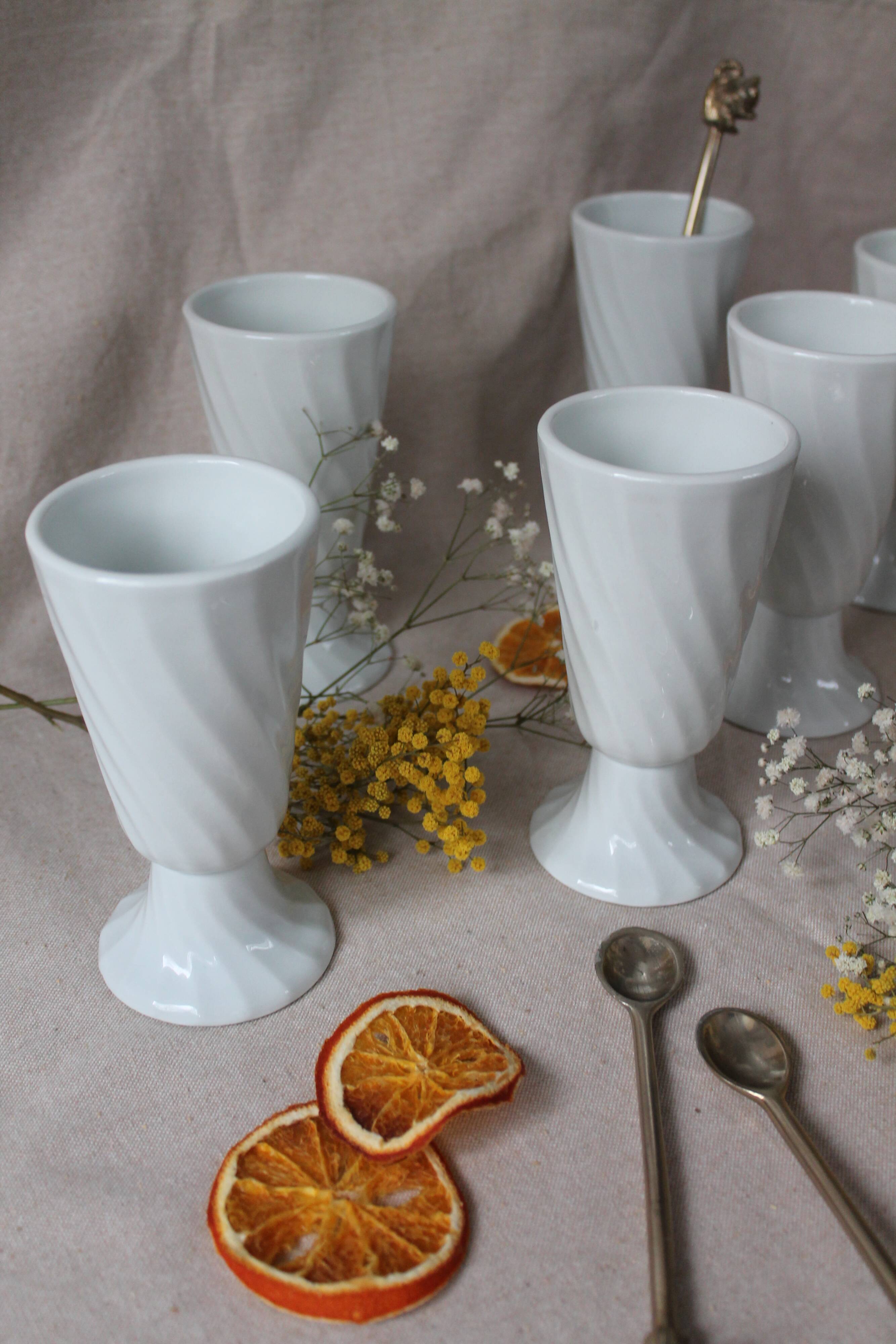 Mazagrans en porcelaine blanche