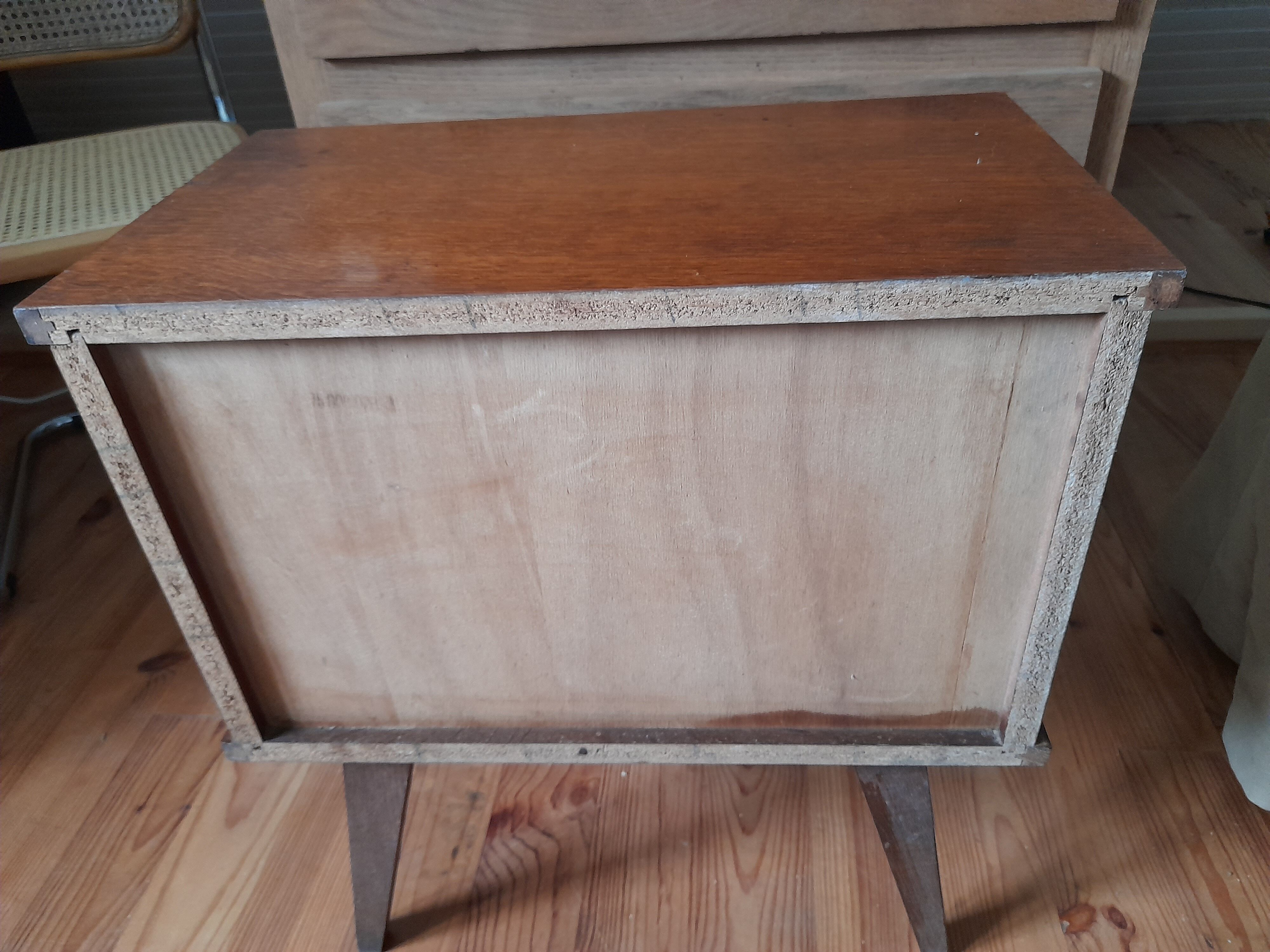 Bedside foot compass