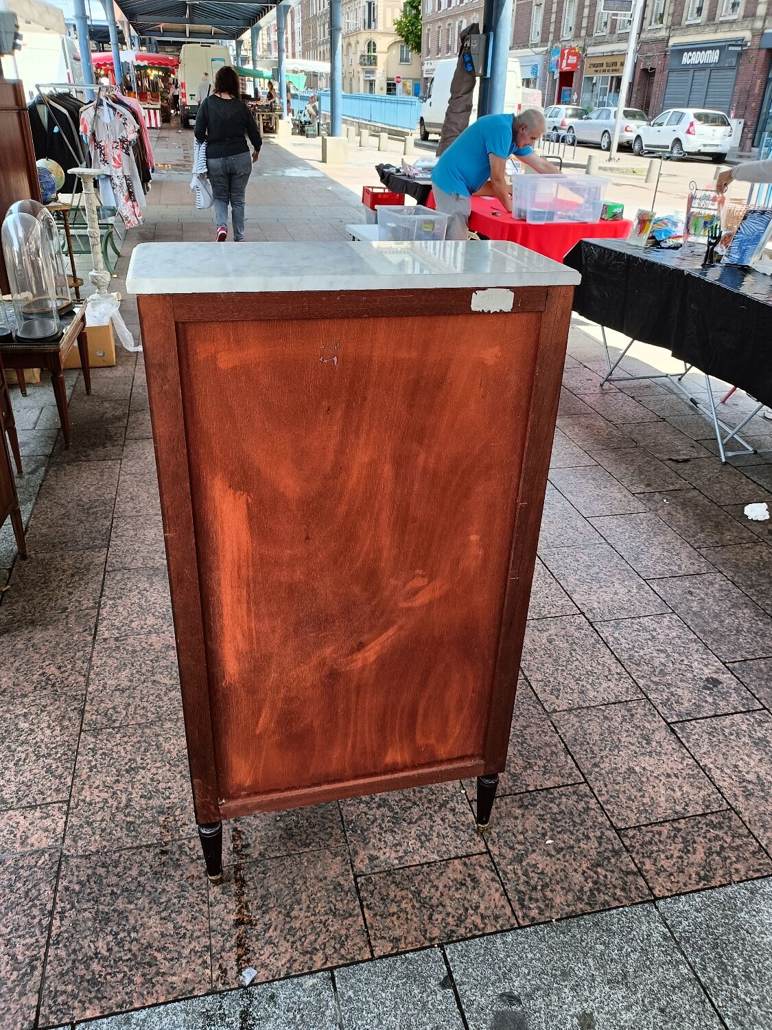 Bookcase forming showcase styleLouis XVI marble top
