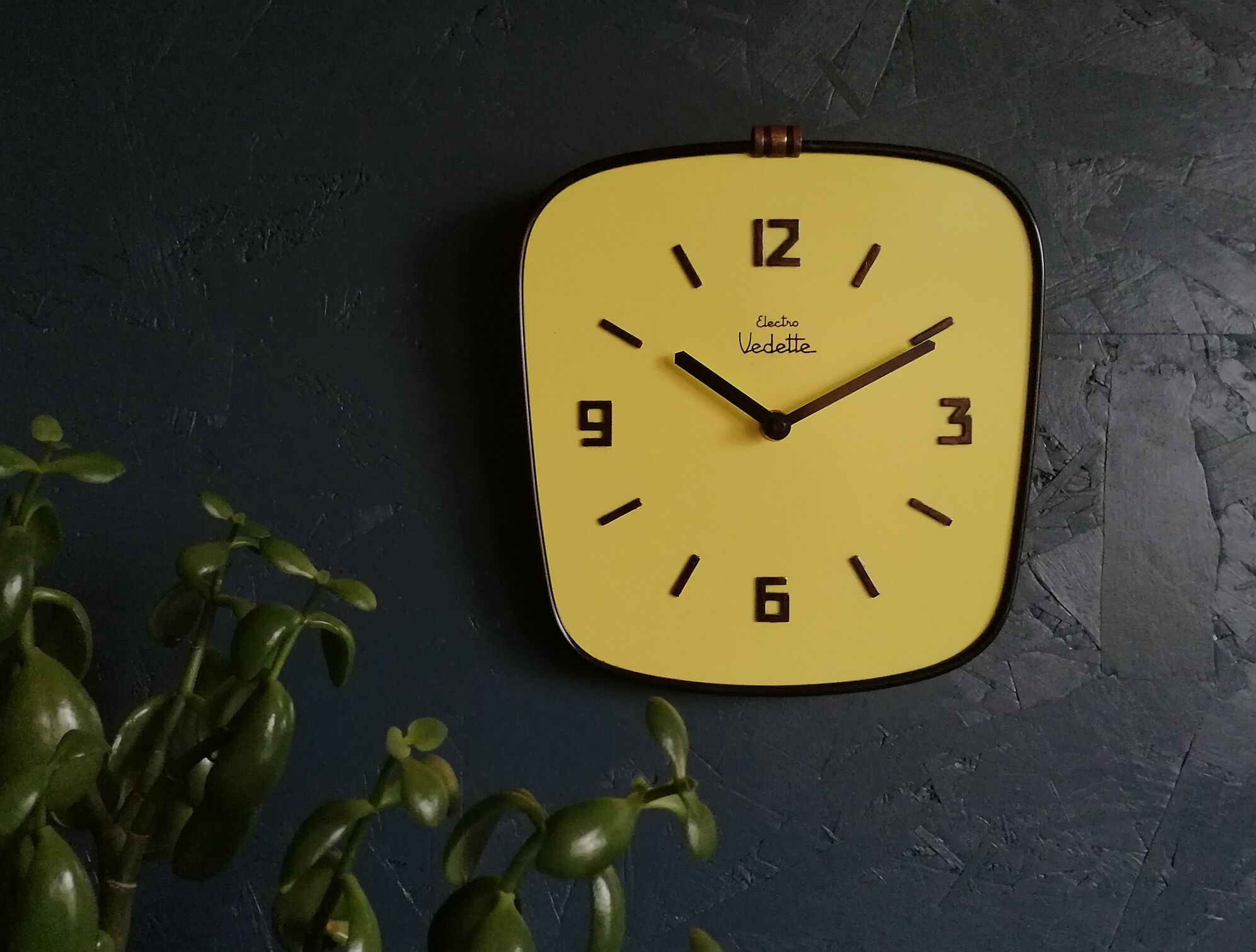 Vintage formica clock silent wall clock "Yellow Star"