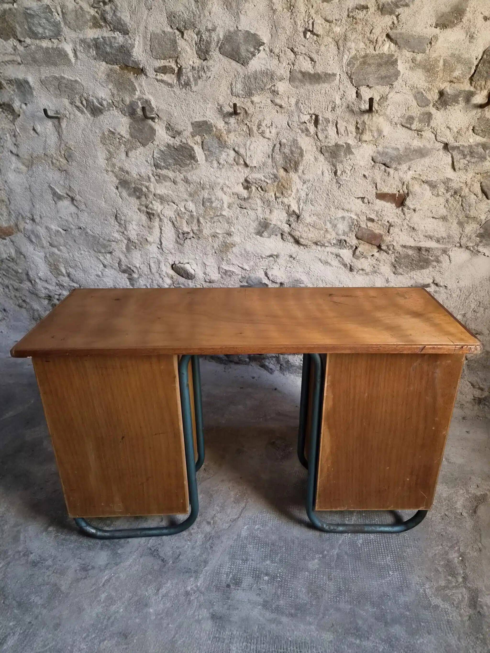 Bureau d'écriture moderniste français en hêtre et acier tubulaire, années 1930