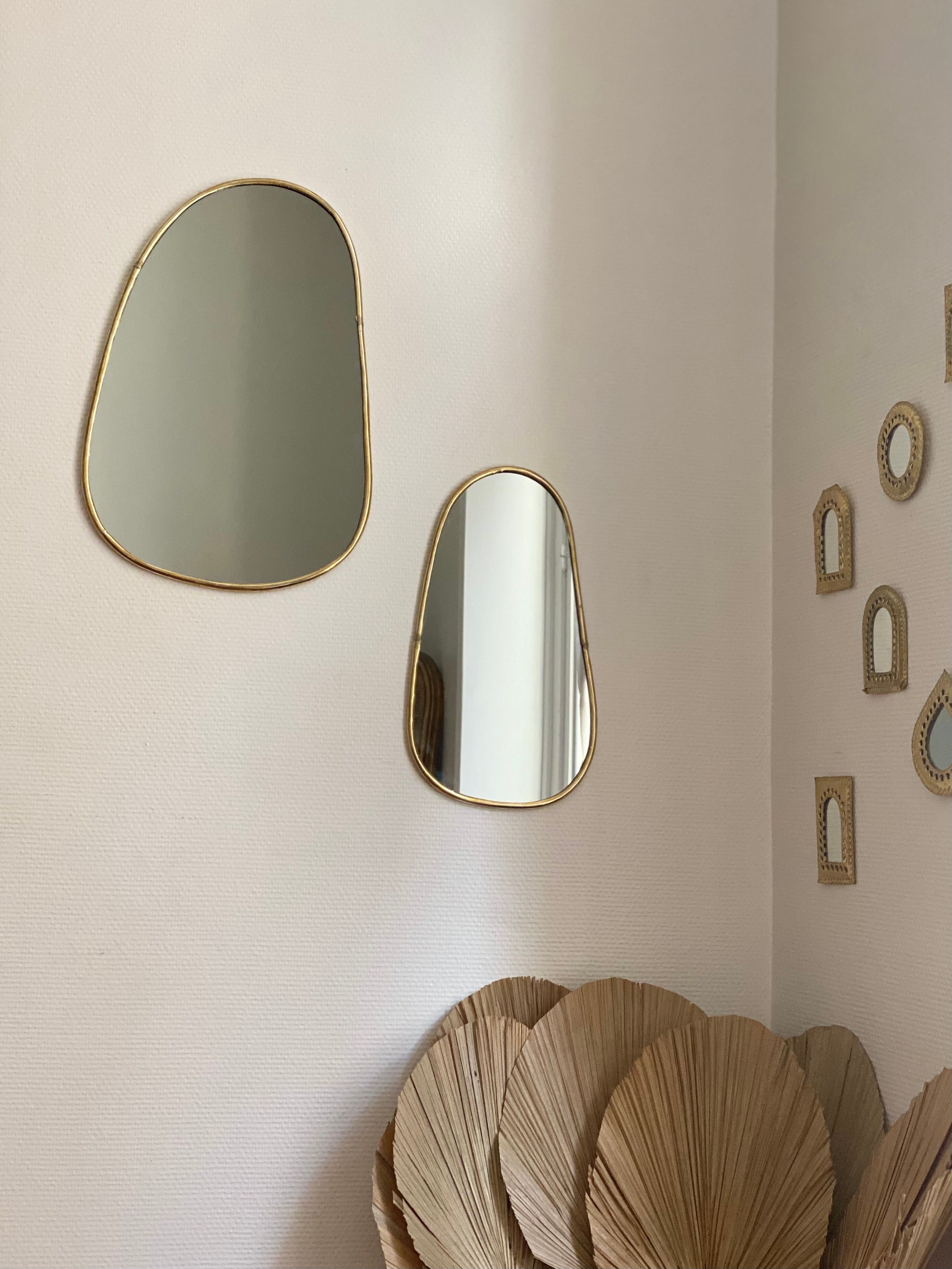 Mirror organic egg golden brass 36x20cm