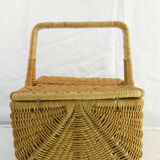 Former PIQUE-NIQUE basket has double-beating wicker