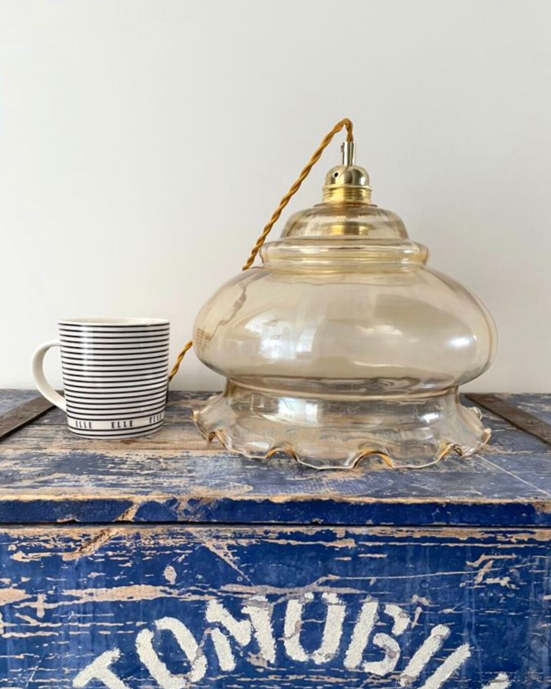 Vintage pendant lamp in electrified golden glass to nine