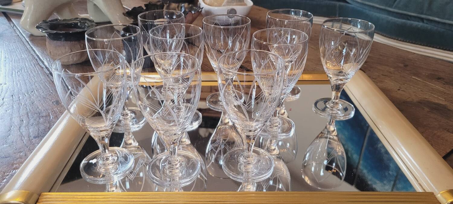 10 60's stemmed glasses