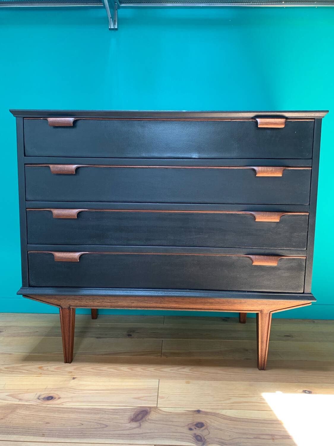 Vintage Scandinavian chest of drawers