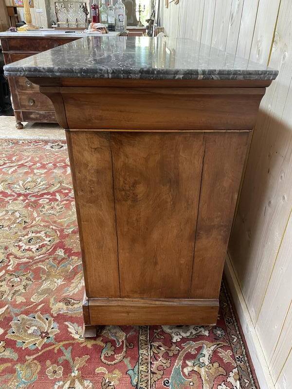 Commode époque Louis Philippe en acajou clair et marbre gris