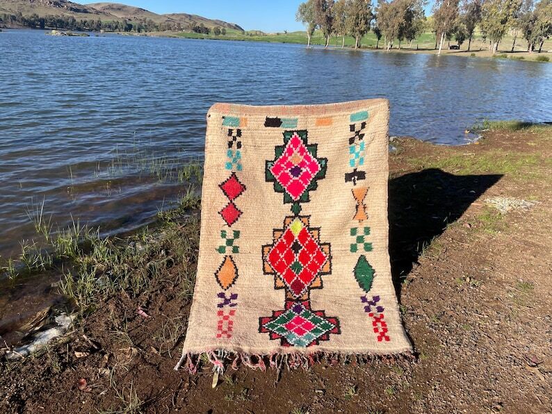 Berber wool rug decorated 200cm x 300cm