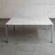 Table basse par Kho Liang Ie