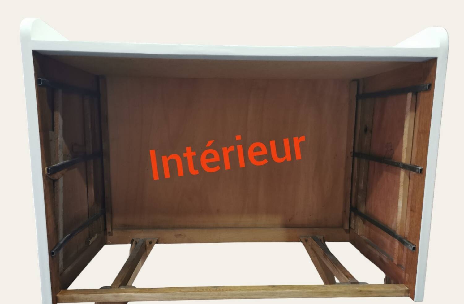 Commode vintage pieds compas
