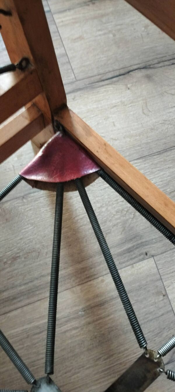 Fauteuil free span dans le goût de pierre guariche