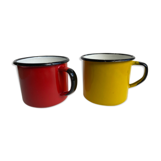 Pair of enamelled sheet metal mugs