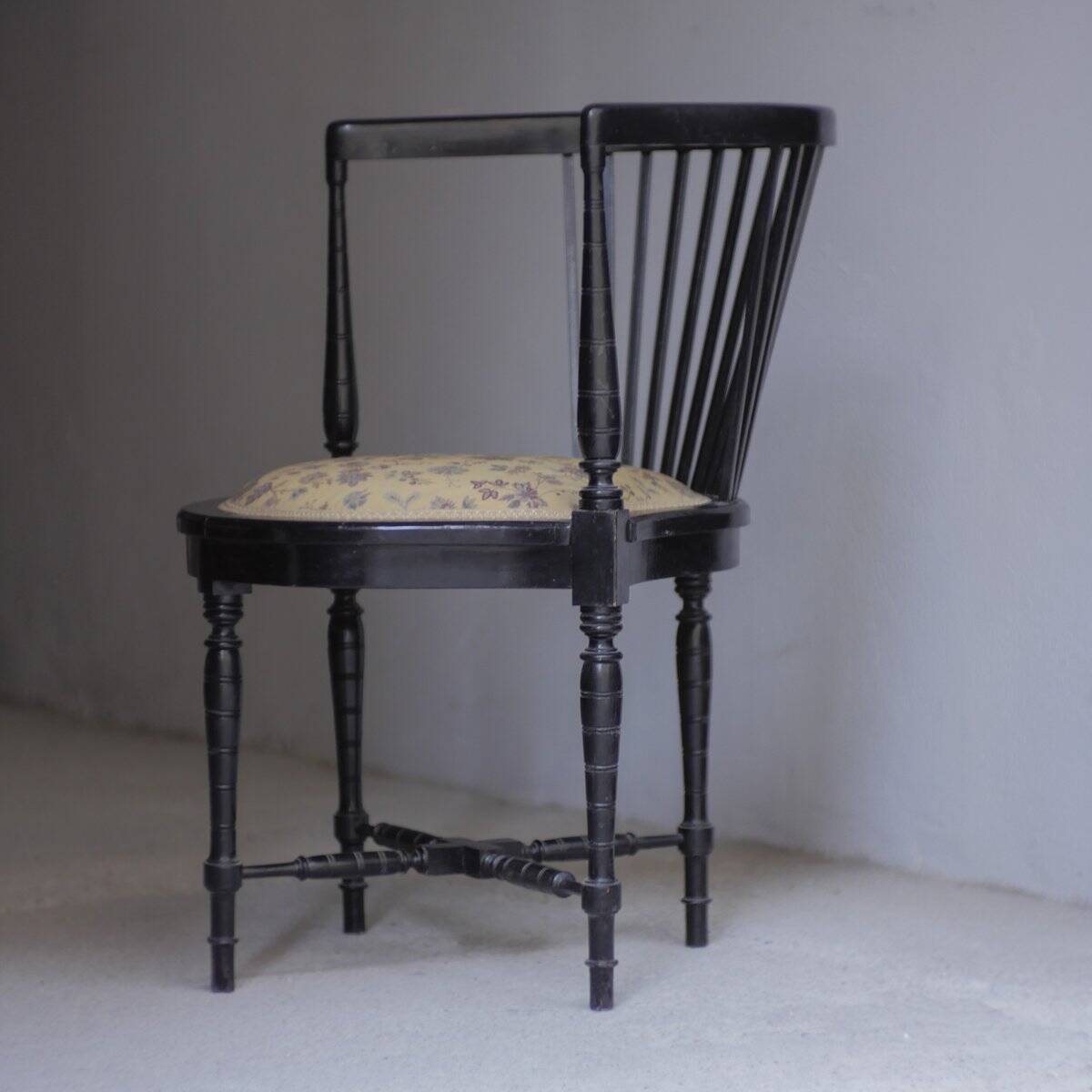 Armchair with armrests attributed to Adolf Loos, 1940s.