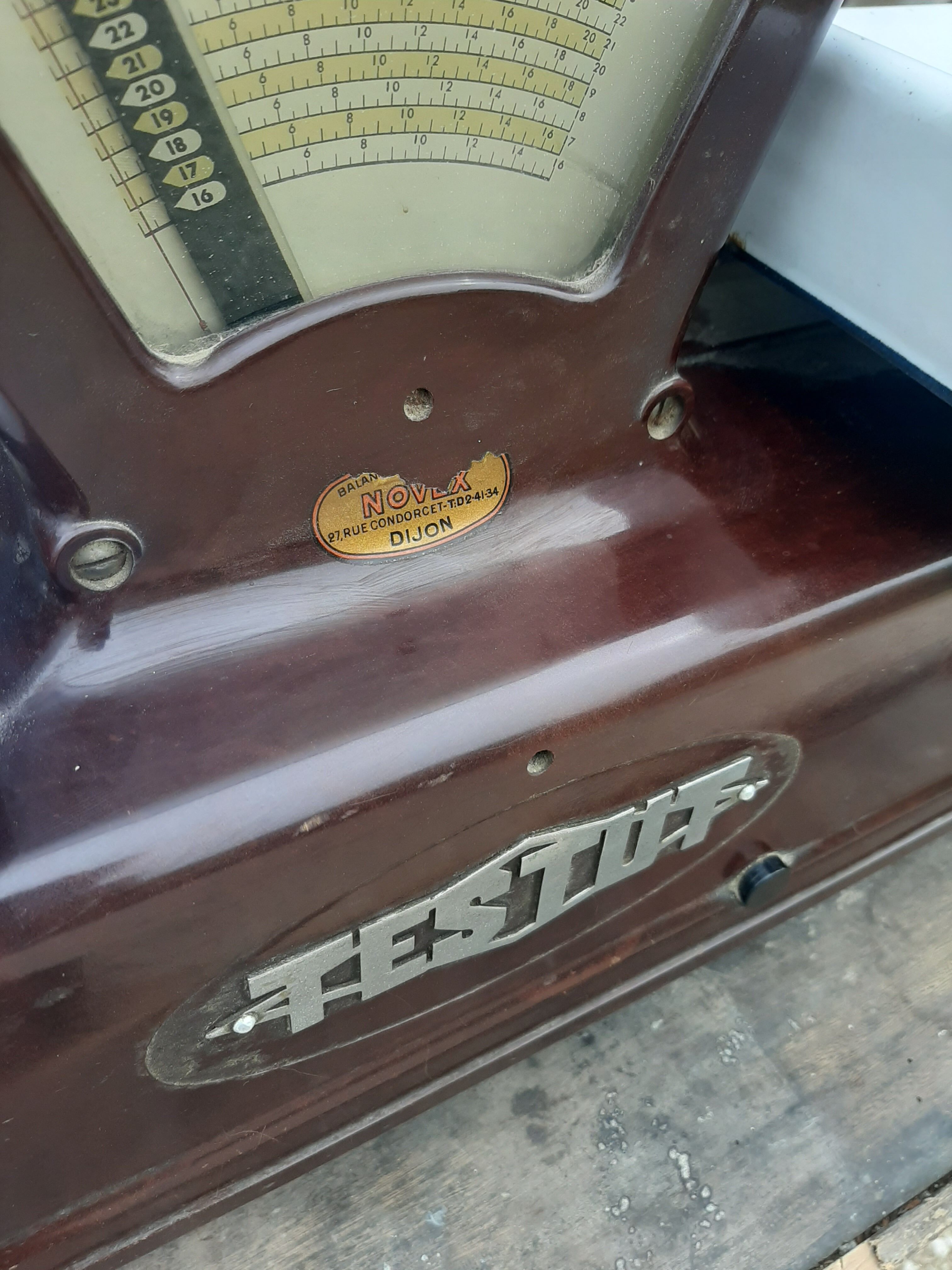 Testut old grocery store balance