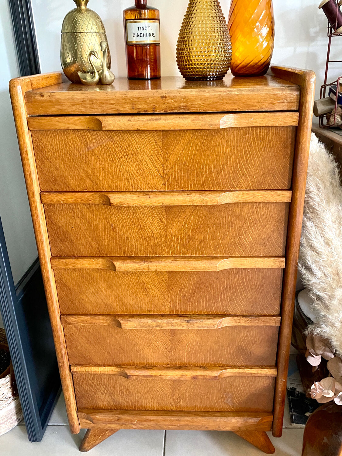 Vintage chest of drawers