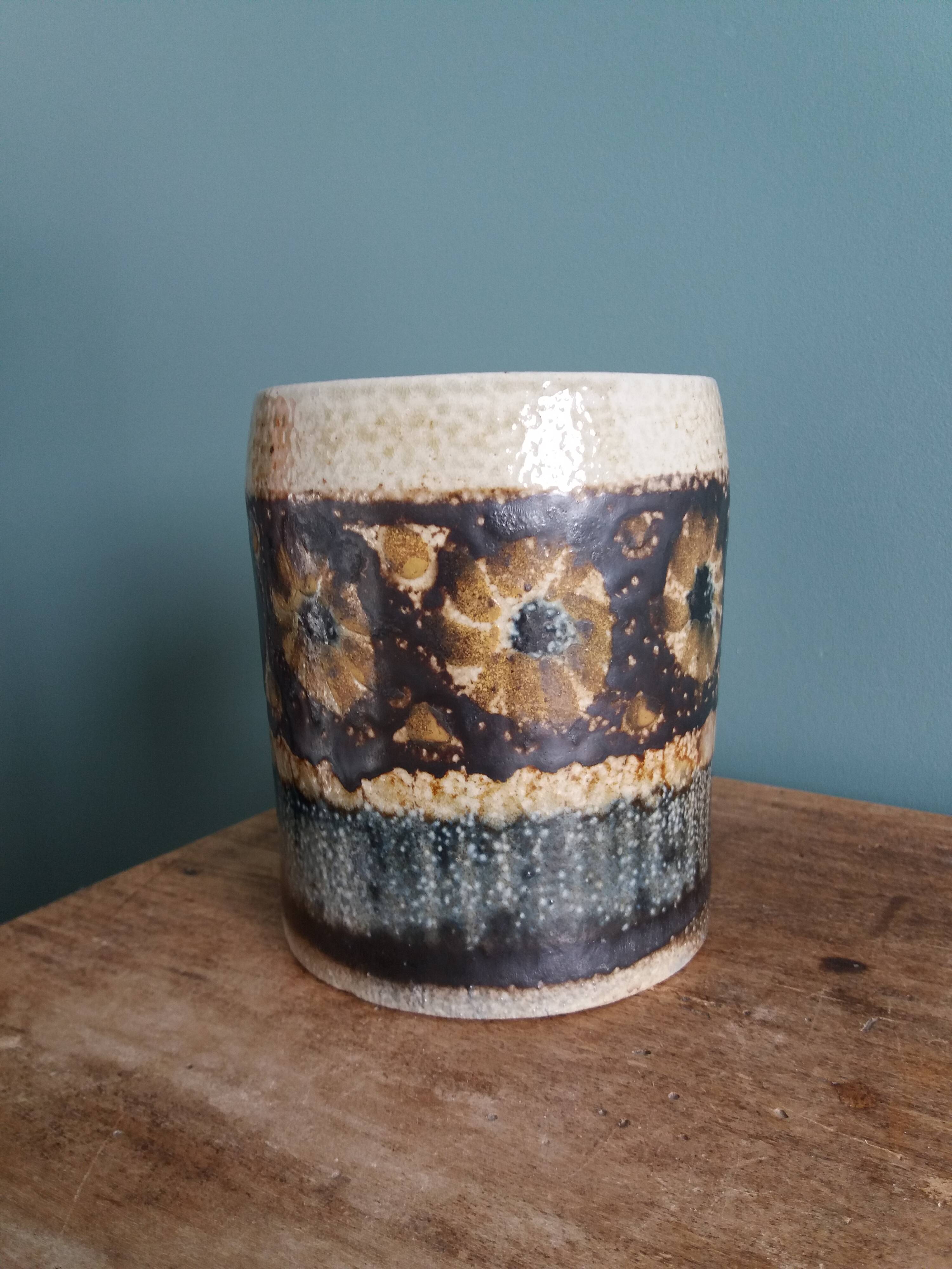 Jean-Claude Courjault sandstone mug