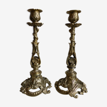 Paire de bougeoirs en bronze style Louis XV