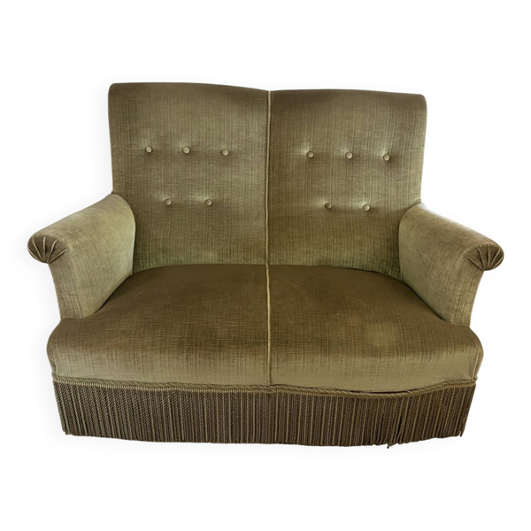 canapé crapaud double vintage en tissu vert olive et passementerie