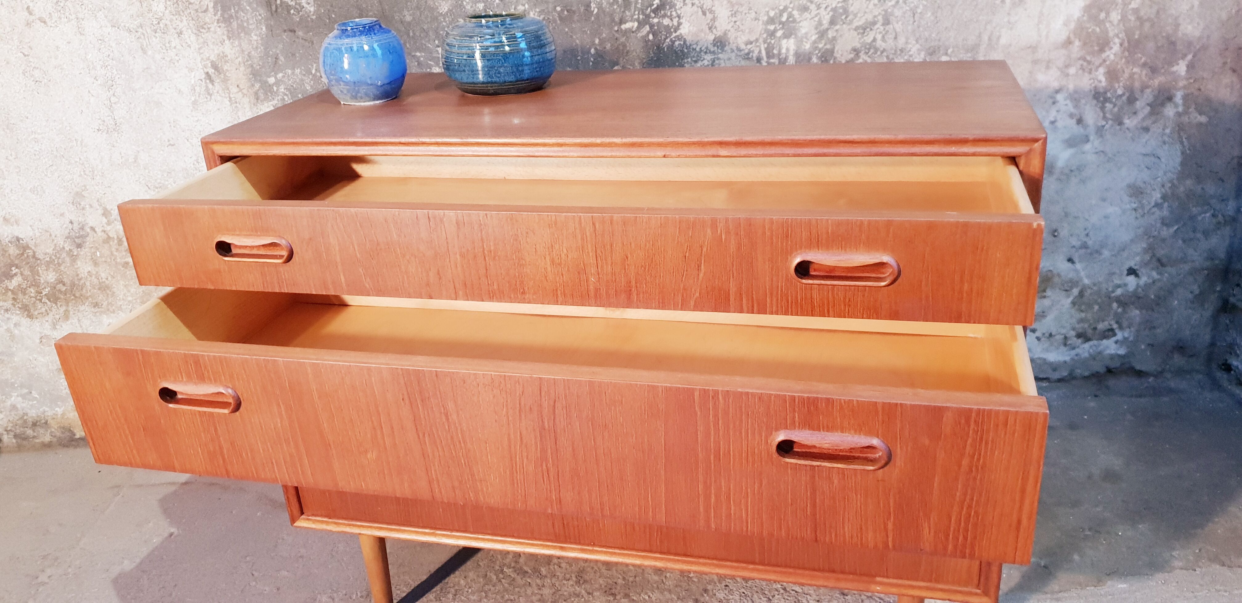 Scandinavian chest of drawers