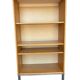 Classeur, armoire à rideaux roulant vintage en bois sur pieds chromés